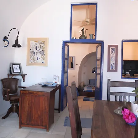 Ifestio Bed & Breakfast Oia
