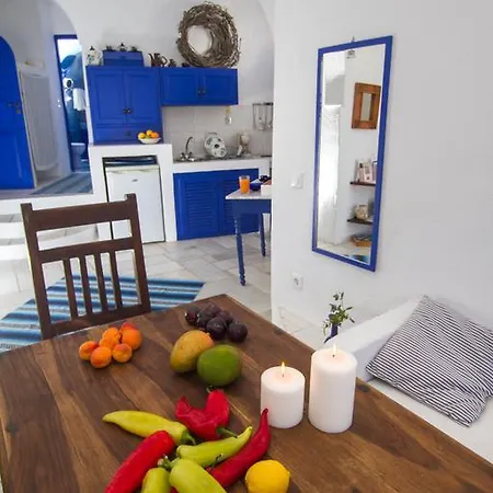 Ifestio Bed & Breakfast Oia (Santorini)