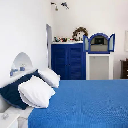 Ifestio 3* Oia (Santorini)