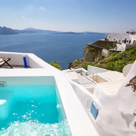 Ifestio Bed & Breakfast Oia (Santorini)
