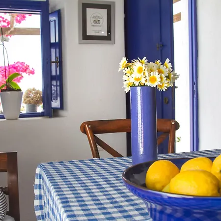 Ifestio לינה וארוחת בוקר אויה