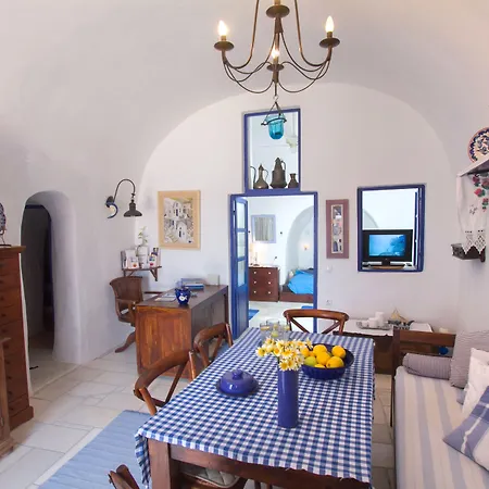 לינה וארוחת בוקר Ifestio אויה